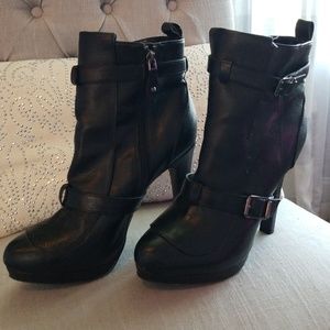 Simply Vera Wang black ankle boots